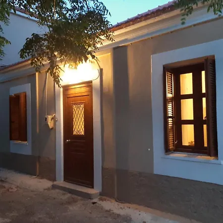 公寓 Dimitra House *